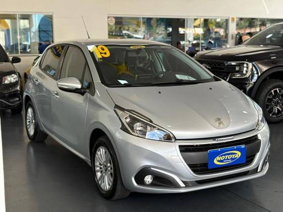 PEUGEOT 208 1.2 ACTIVE 12V FLEX 4P MANUAL PEUGEOT 208 1.2 ACTIVE 12V FLEX 4P MANUAL